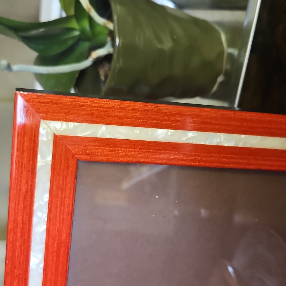 Natalini Red White Pearl of Inlay Picture Frame 4" x 6" - Picture 2 of 3